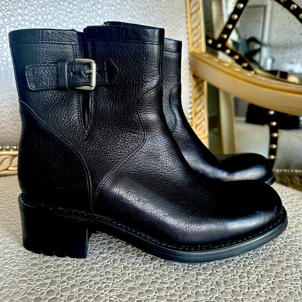 Free Lance Paris ankle Moto Chelsea Boots